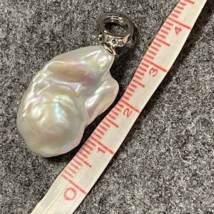 Baroque freshwater pearl pendant with s925 silver universal buckle👛👛🐚